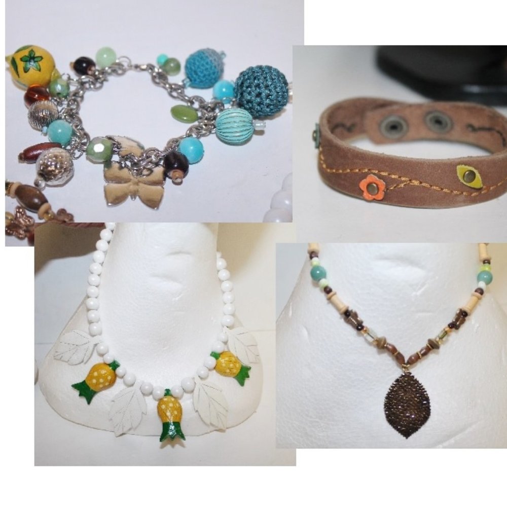 Vintage 4pc Boho Groovy Funky Wood Bead + Bracelet Necklace Lot Bundle